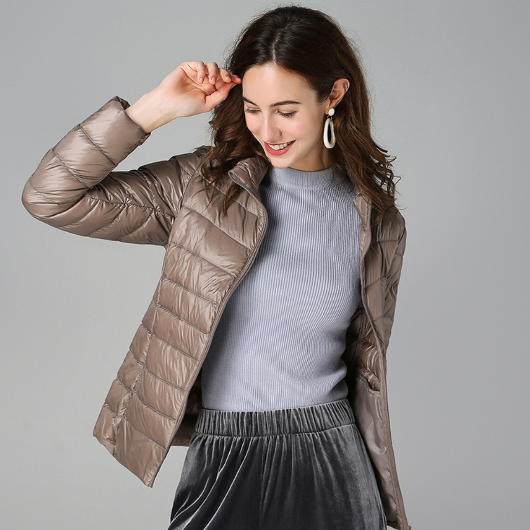 Theresia® | Neue ultraleichte Winterjacke mit weißen Entenfedern