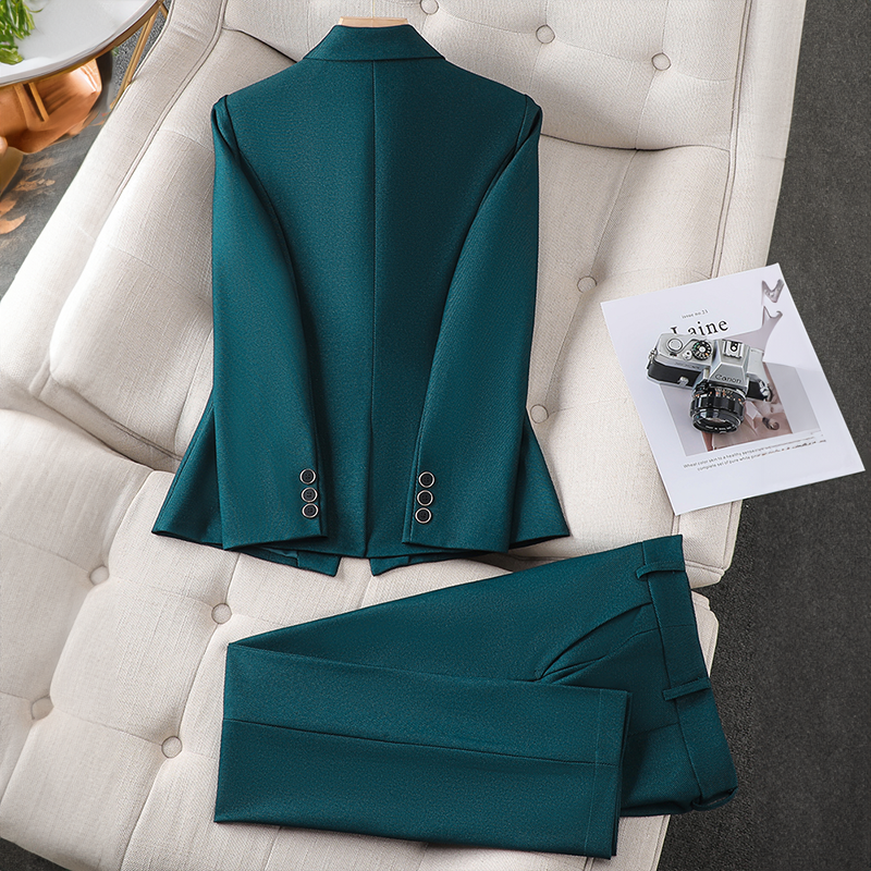 Aurablend™ | Eleganter Blazer Komplett